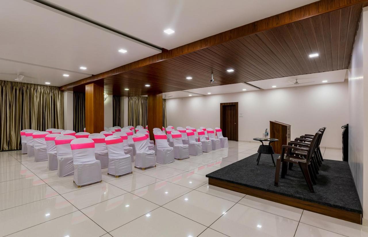 Hotel Grand Indu, 3 Star Kolhapur Ngoại thất bức ảnh