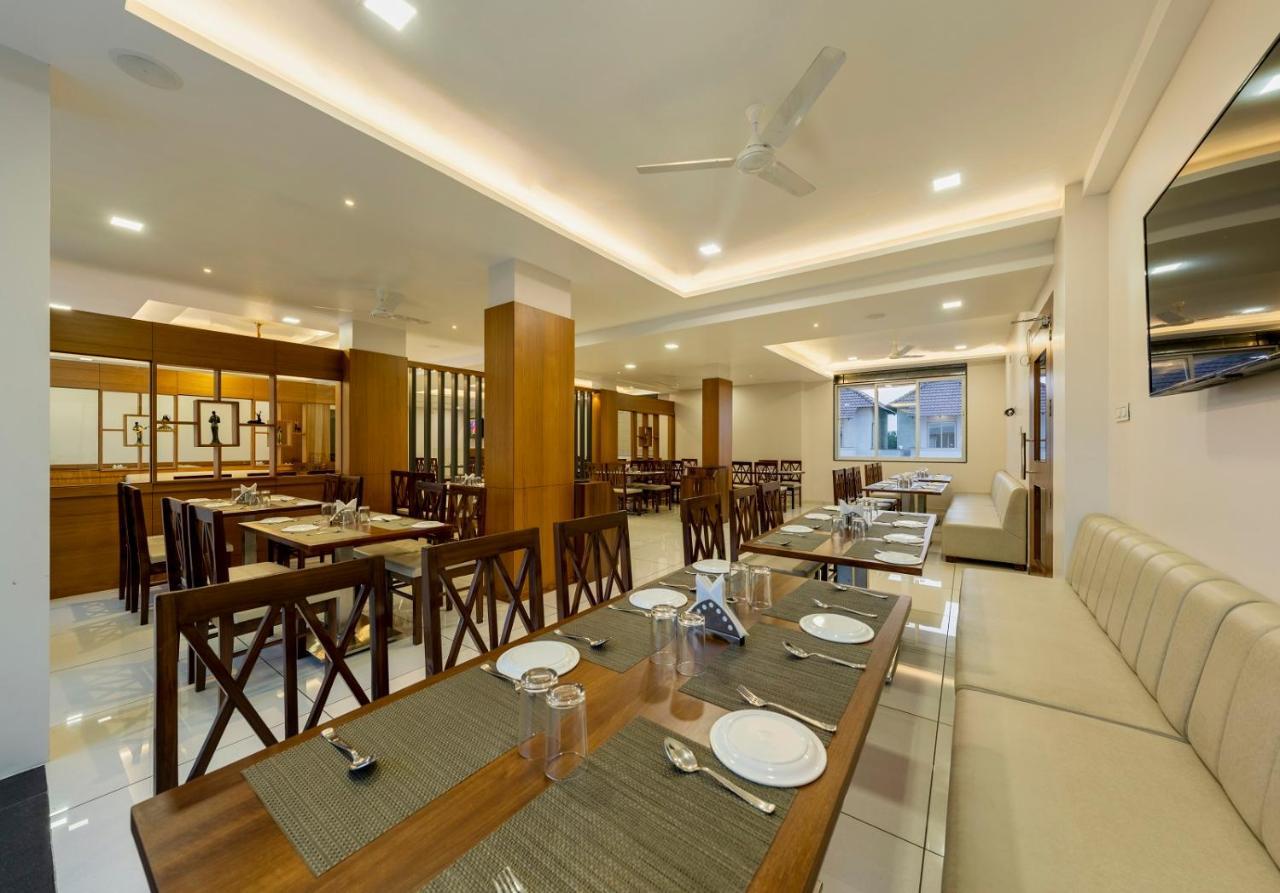 Hotel Grand Indu, 3 Star Kolhapur Ngoại thất bức ảnh