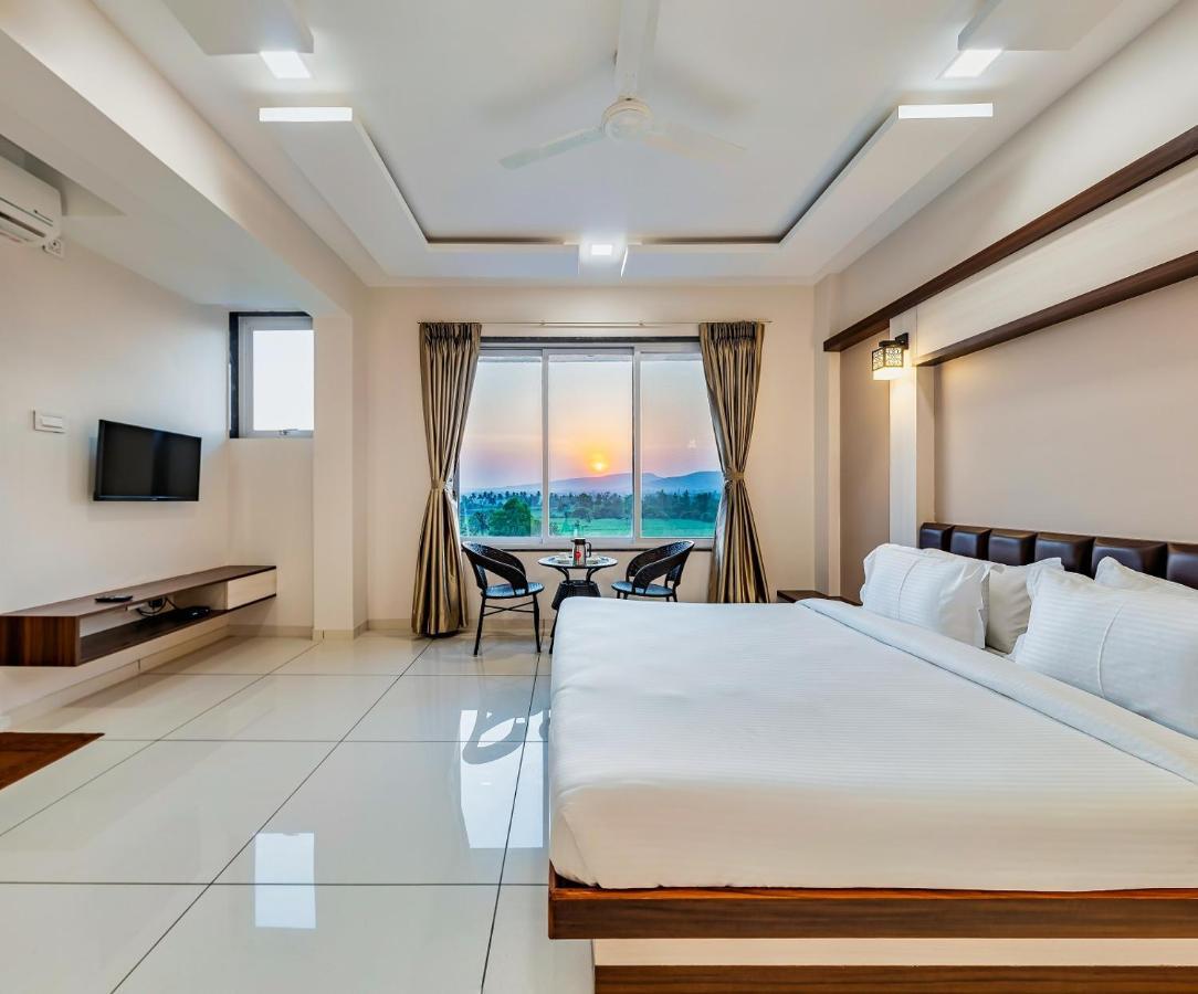 Hotel Grand Indu, 3 Star Kolhapur Ngoại thất bức ảnh